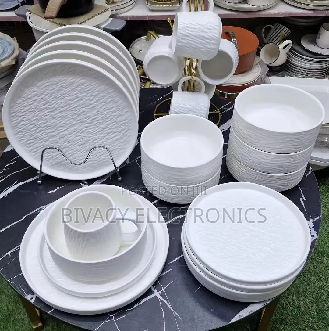 24 PCS Corrugated White Dinner Set