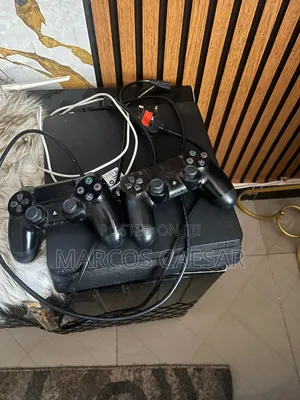 Playstation 4 Slim
