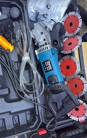 Makita Wall Chaser