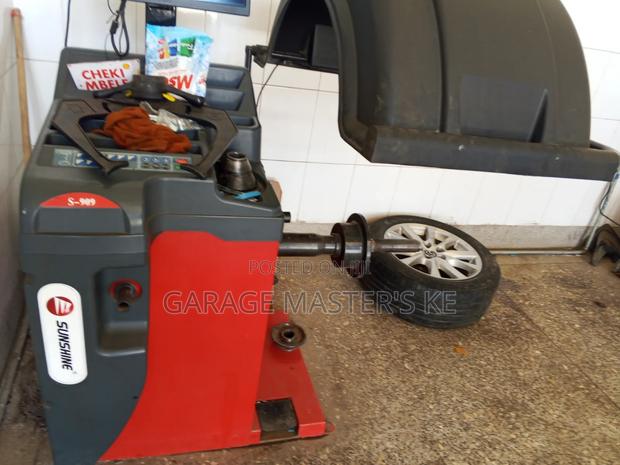 Heavy Duty Tyre Balancer Machine