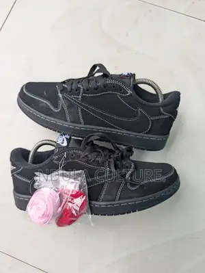 Jordan 1 X Travis Scott Black Phantom