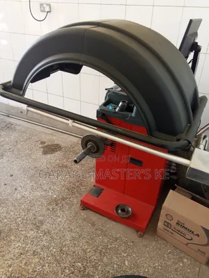 Accuracy Wheel Balancer Machine