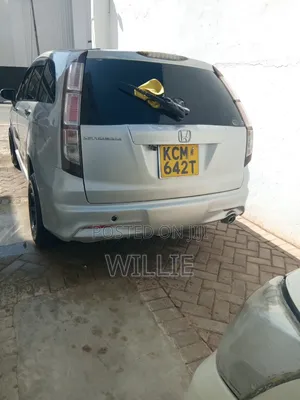 Honda Stream 2010 Silver