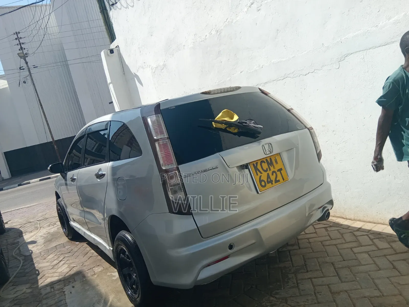 Honda Stream 2010 Silver