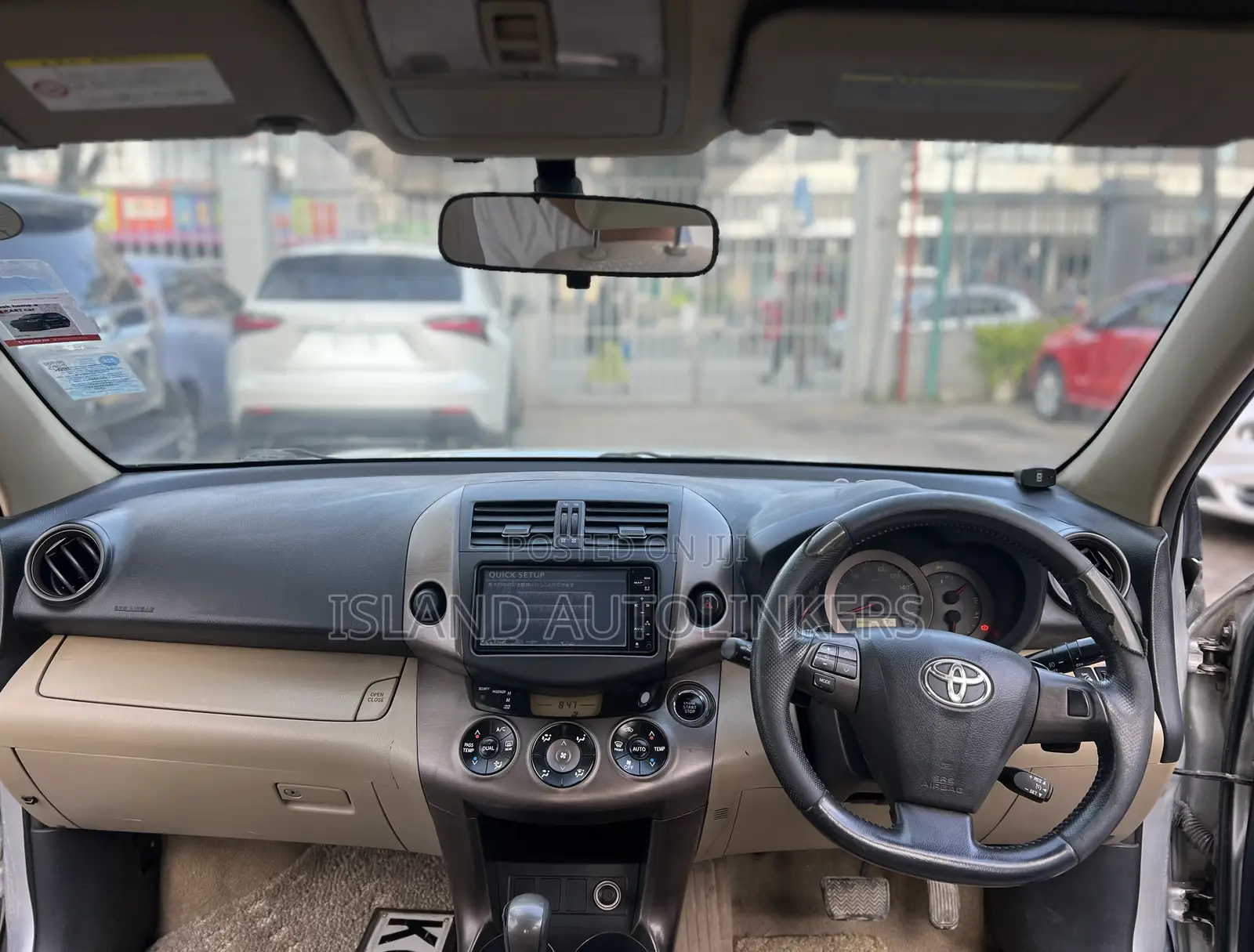 Toyota Vanguard 2011 Silver