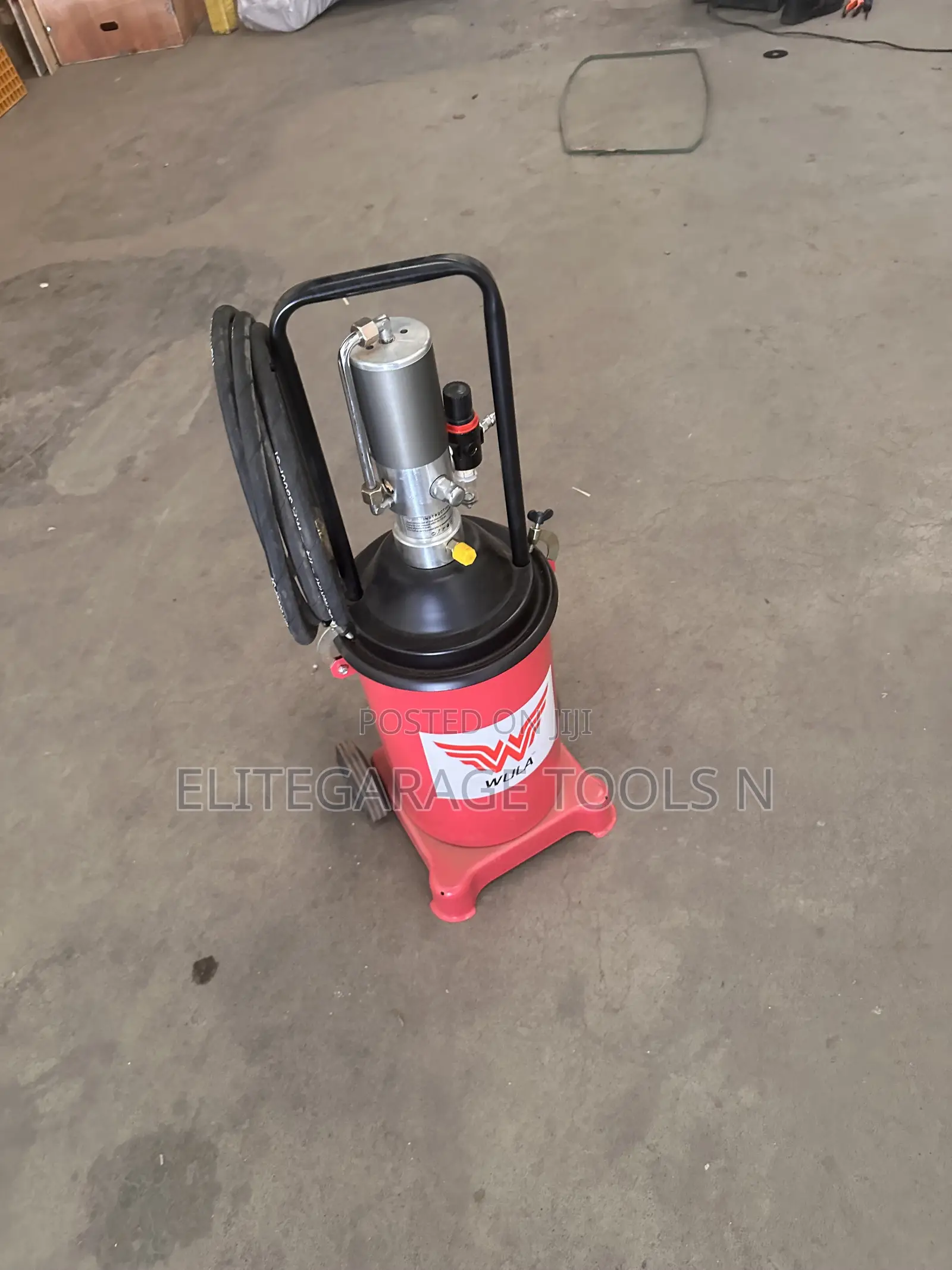 Heavy Duty New Improved Italian Pneumatic Greasing Machine