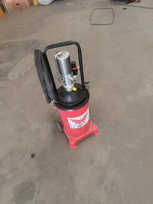Heavy Duty New Improved Italian Pneumatic Greasing Machine