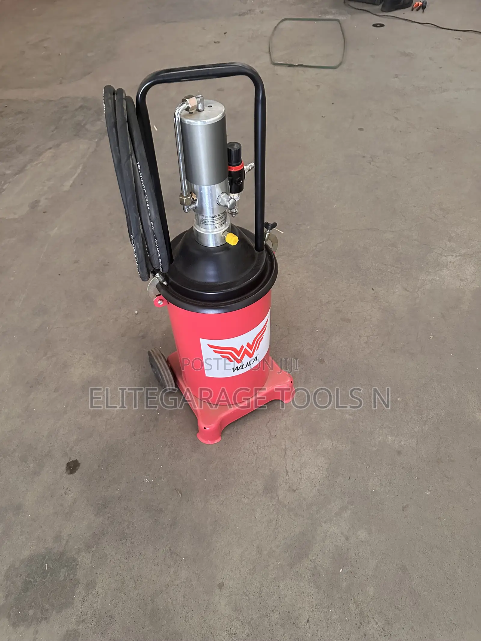 Heavy Duty New Improved Italian Pneumatic Greasing Machine