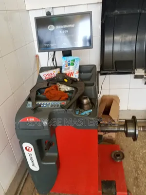 Operatable Wheel Balancer Machine