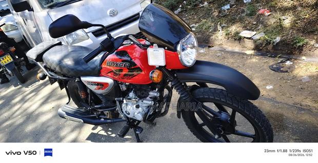Bajaj Boxer 150 UG 2025 Red