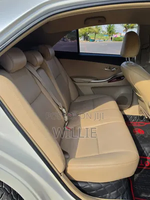 Toyota Premio 2014 White