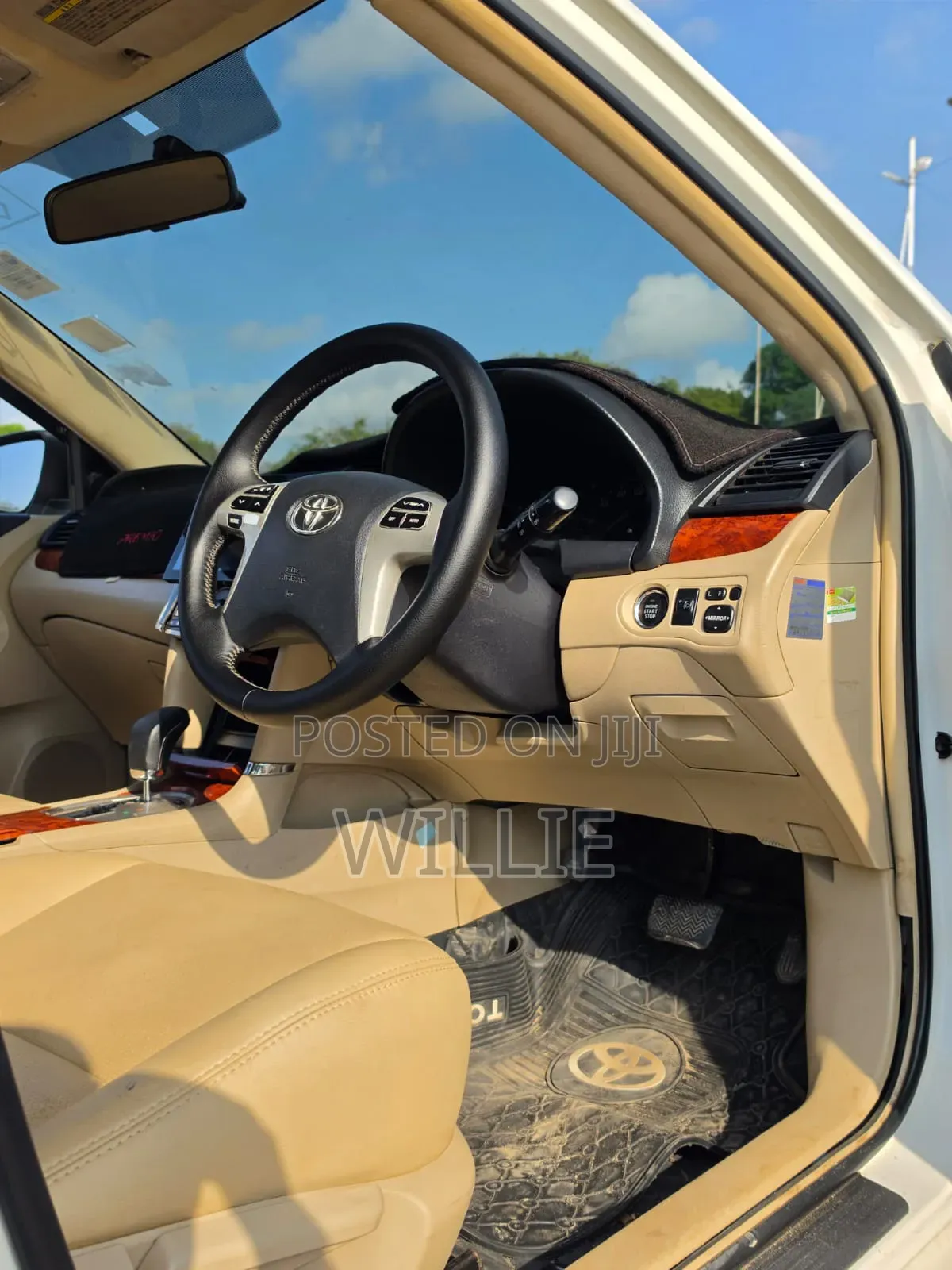 Toyota Premio 2014 White