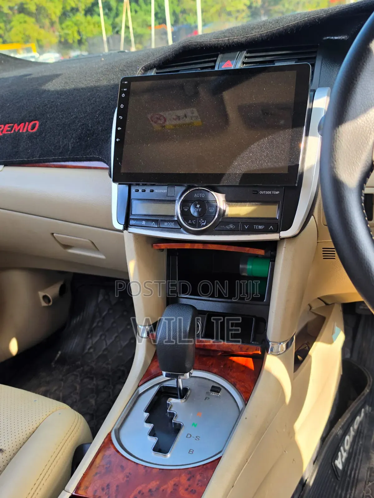 Toyota Premio 2014 White