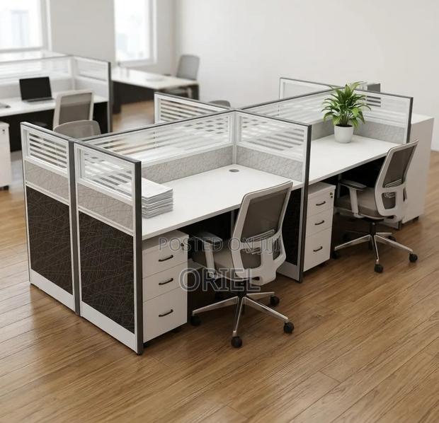 Office Workstation : 4-Person Modular Workstation - thumbnail 10