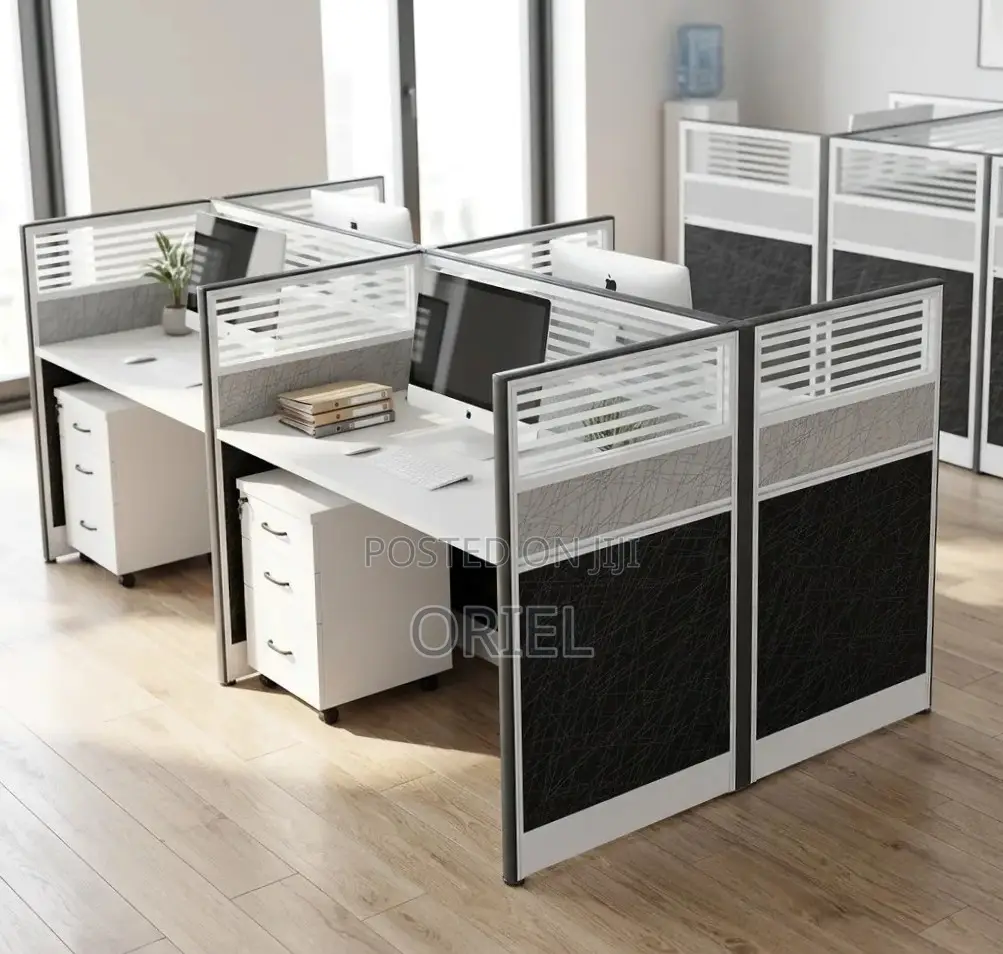 Office Workstation : 4-Person Modular Workstation