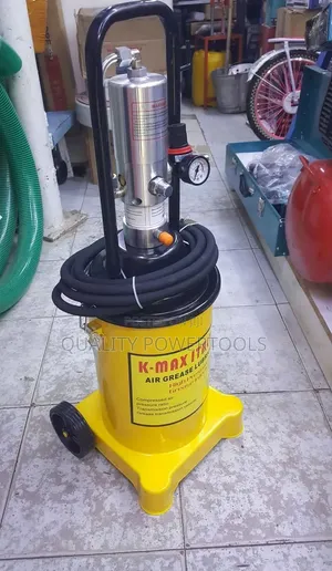 12 L Pneumatic Grease Bucket