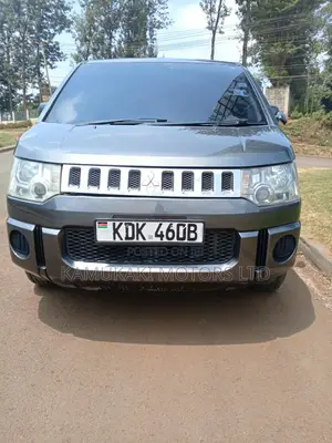 Mitsubishi Delica 2015 Gray