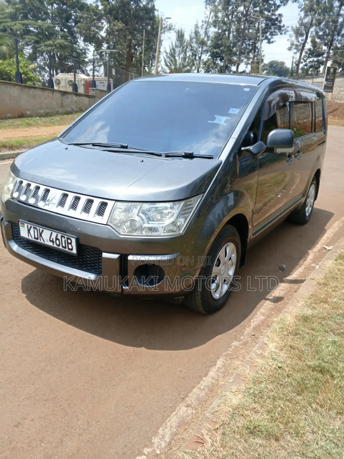 Mitsubishi Delica 2015 Gray