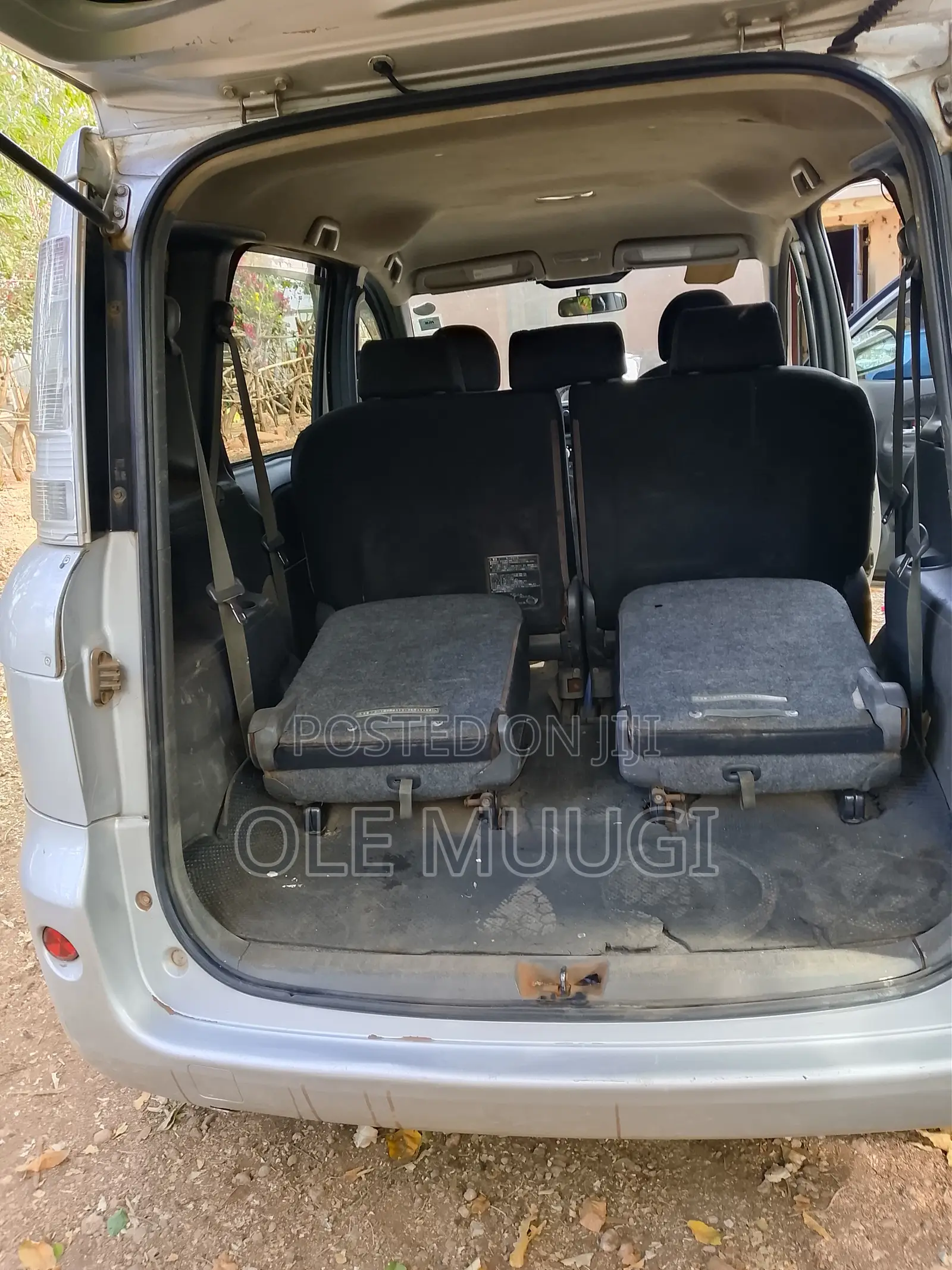 Toyota Sienta 1.5 AWD 2013 Silver