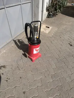 High Quality New Technology Pneumatic Grease Bucket