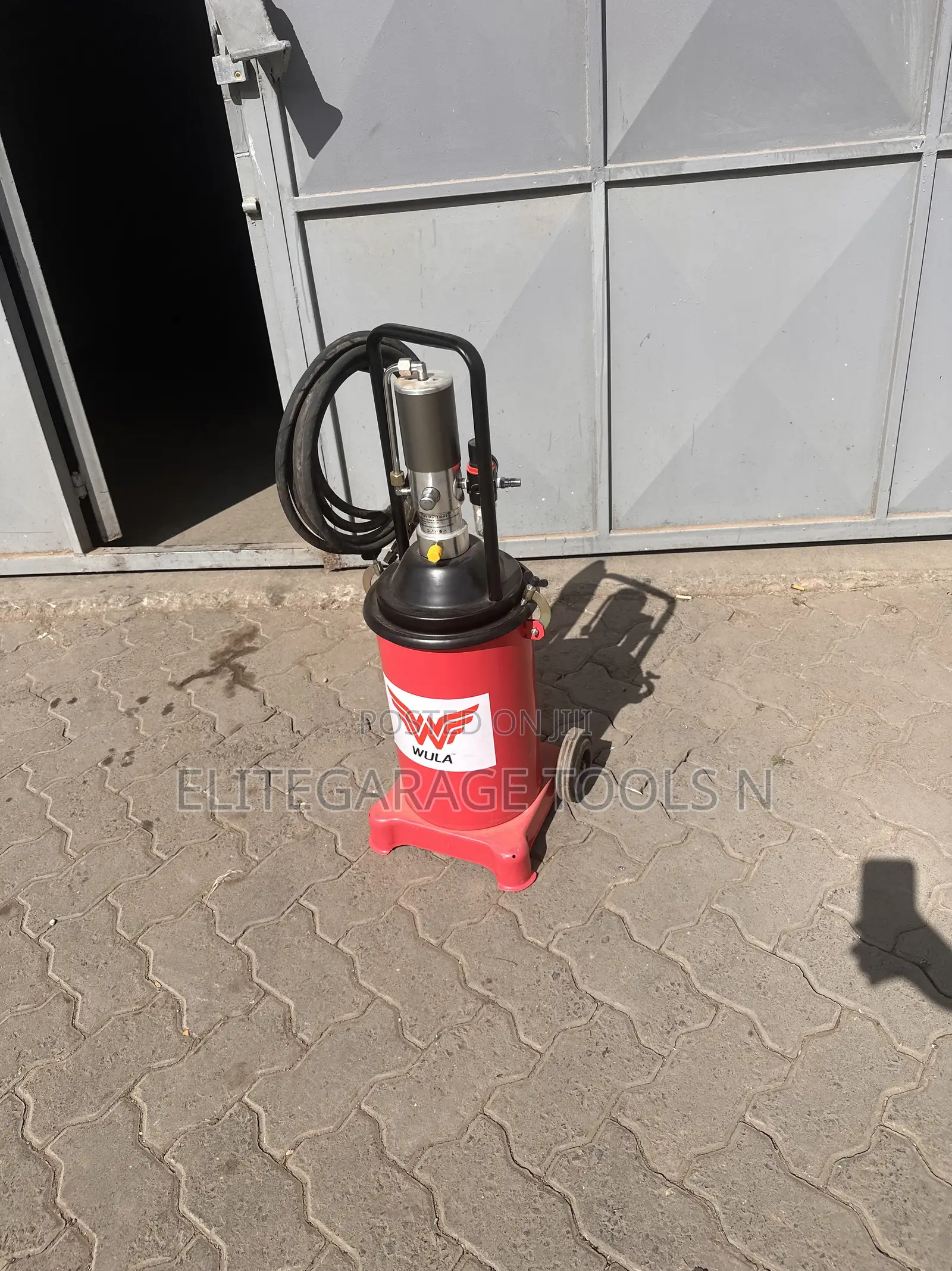 High Quality New Italian Pneumatic Greasing Machine