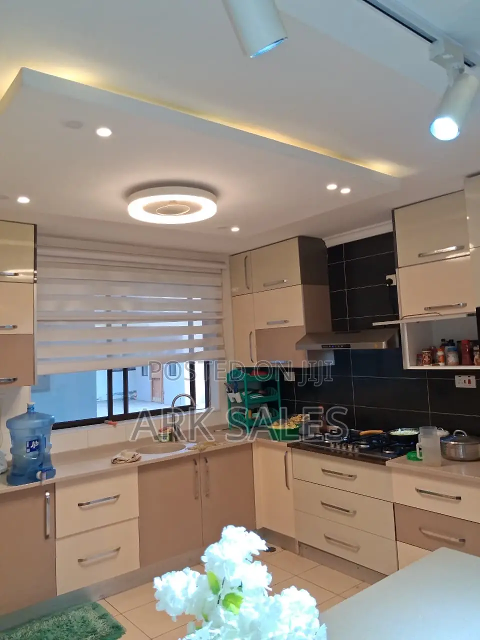 6bdrm Duplex in Fairfield Estate, Hotel 67 Area for rent