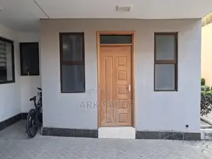6bdrm Duplex in Fairfield Estate, Hotel 67 Area for rent