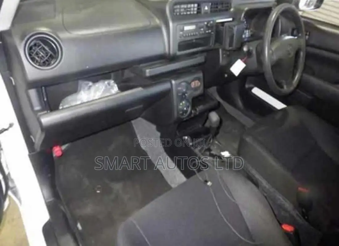 Toyota Probox 1.5 Hybrid DX Comfort 2020