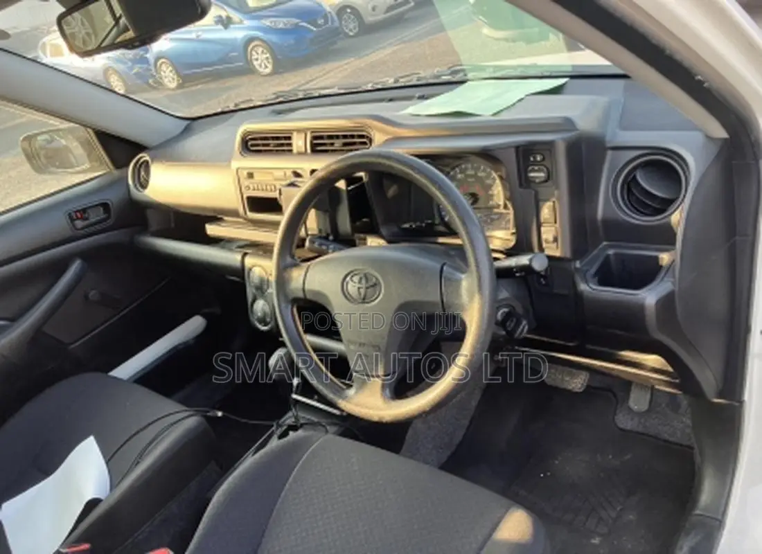 Toyota Probox 1.5 Hybrid DX Comfort 2020