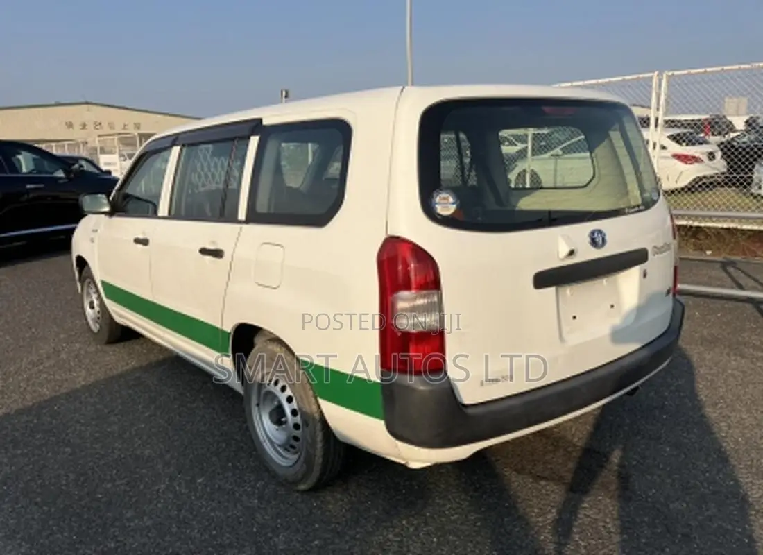 Toyota Probox 1.5 Hybrid DX Comfort 2020
