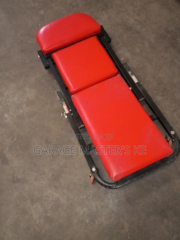 Strong Metal Frame Lying Board
