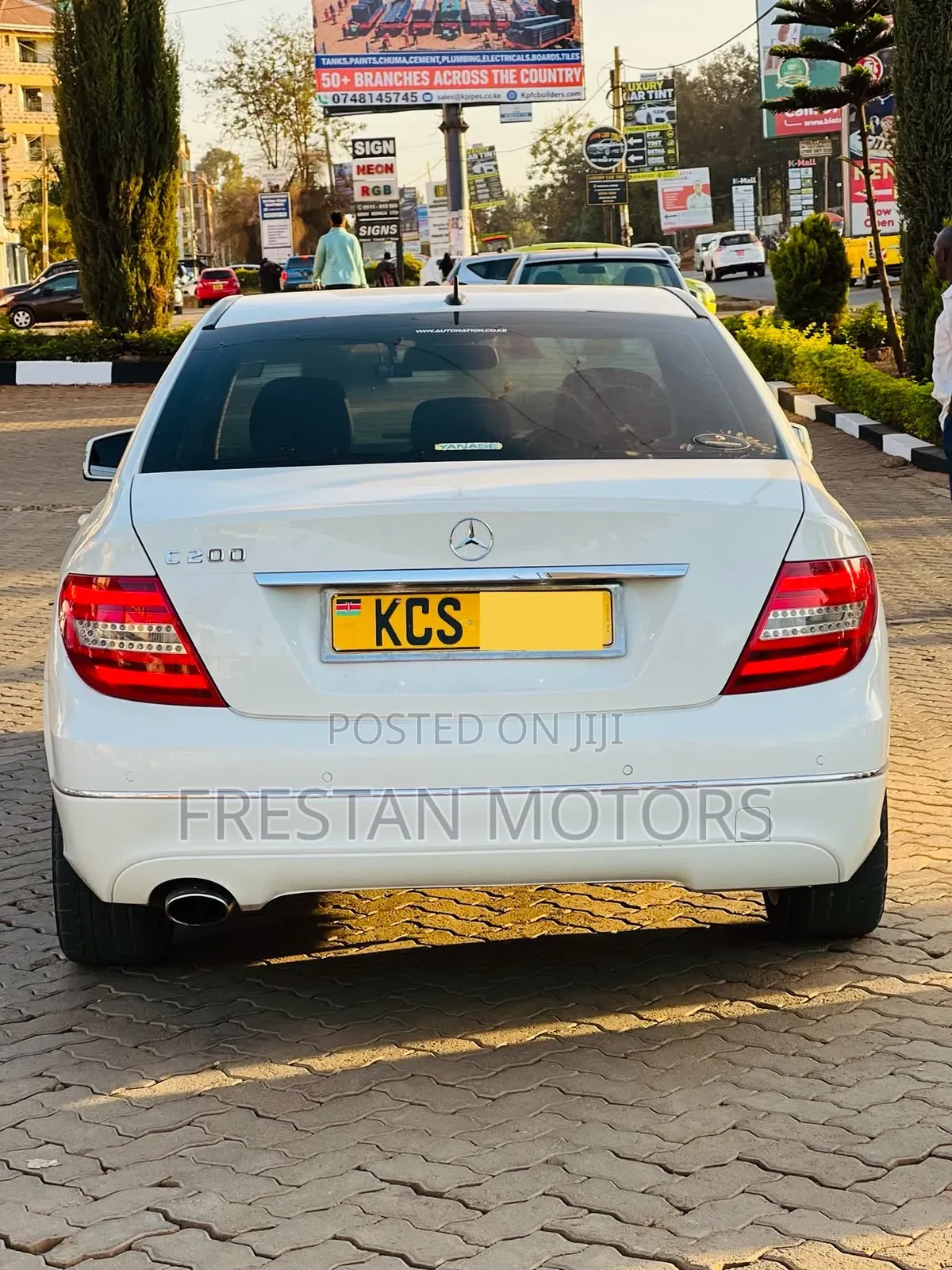 Mercedes-Benz C200 2011 White