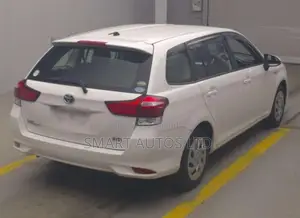 Toyota Corolla Fielder 1.5 Hybrid FWD 2020 Pearl