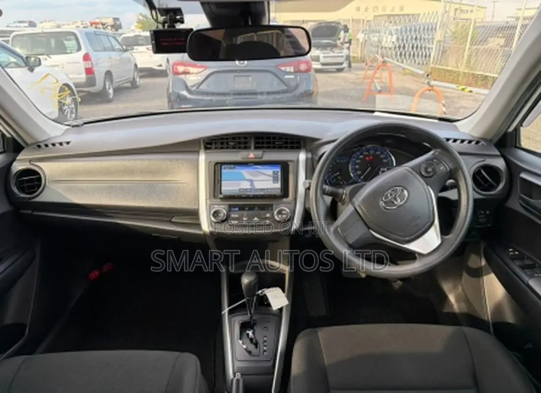 Toyota Corolla Fielder 1.5 Hybrid FWD 2020 Pearl
