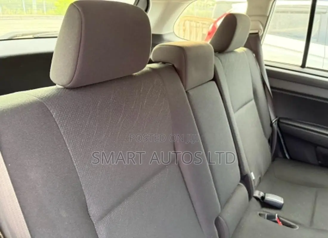 Toyota Corolla Fielder 1.5 Hybrid FWD 2020 Pearl