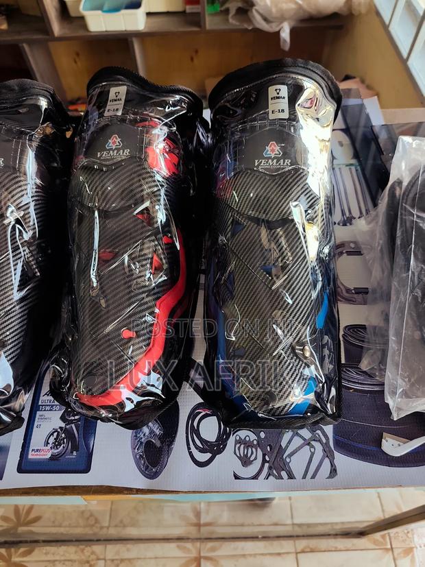 Protective Knee Guards (Vemar) - thumbnail 2
