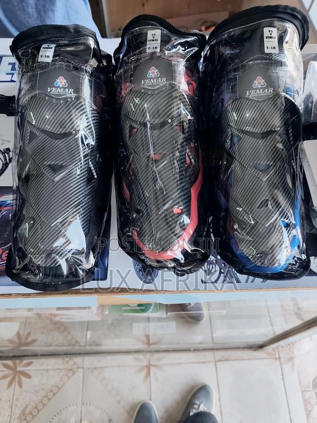 Protective Knee Guards (Vemar) - thumbnail 3