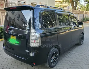Toyota Voxy 2014 Black