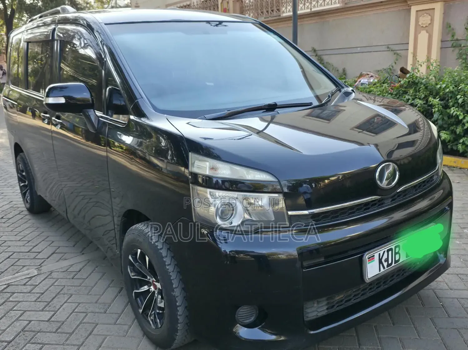 Toyota Voxy 2014 Black