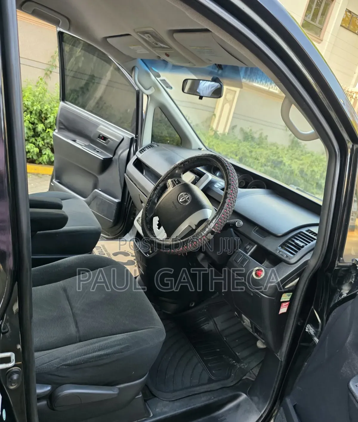 Toyota Voxy 2014 Black