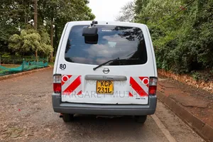 Nissan Vanette 2011 White