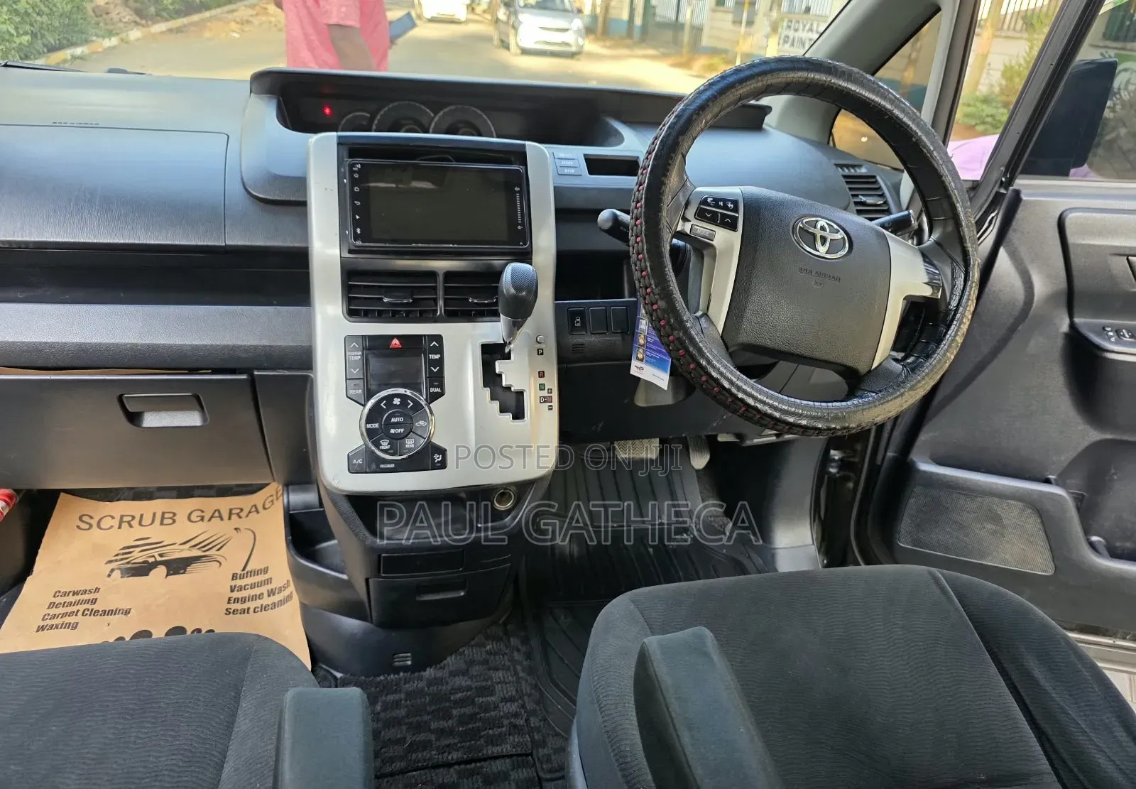 Toyota Voxy 2014 Black