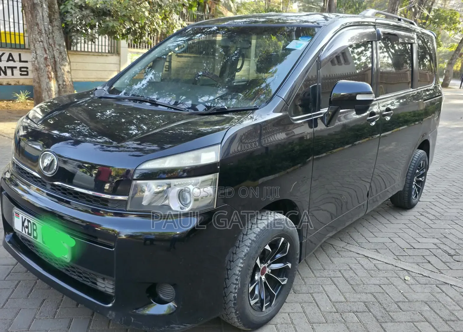 Toyota Voxy 2014 Black