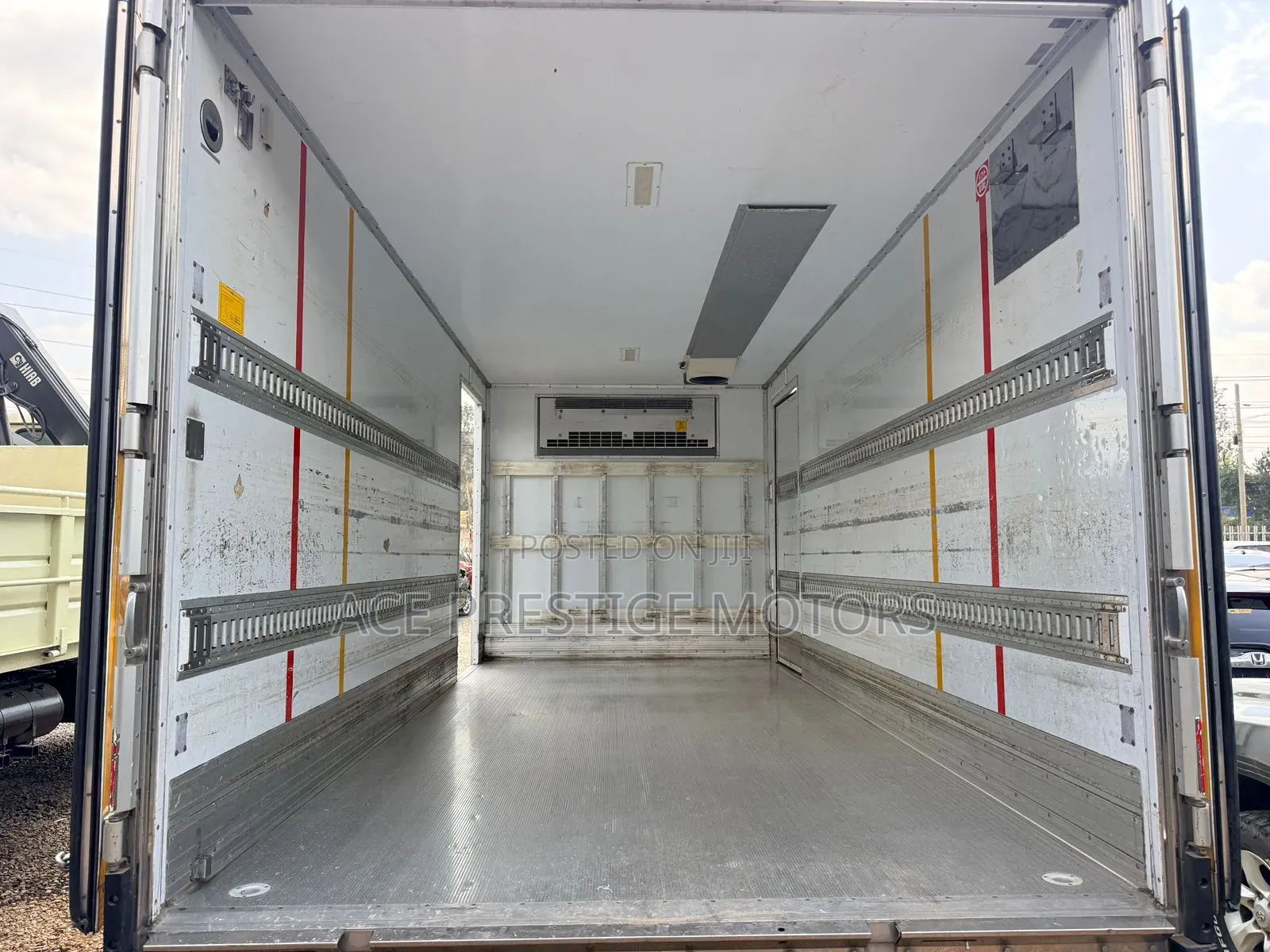 Isuzu Elf 4000cc Auto 2018