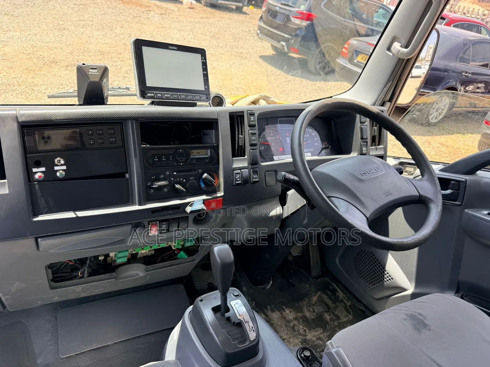 Isuzu Elf 4000cc Auto 2018