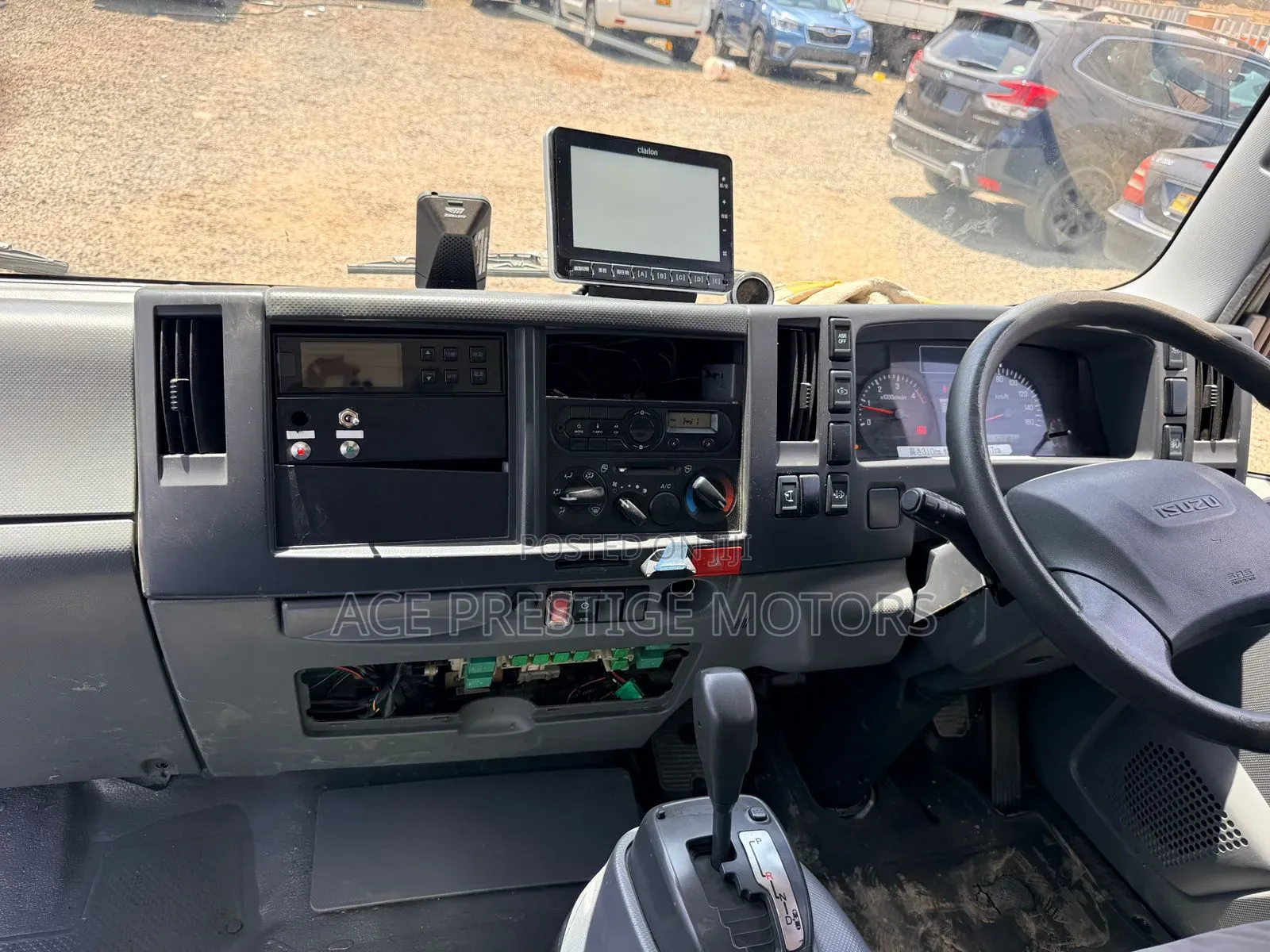 Isuzu Elf 4000cc Auto 2018
