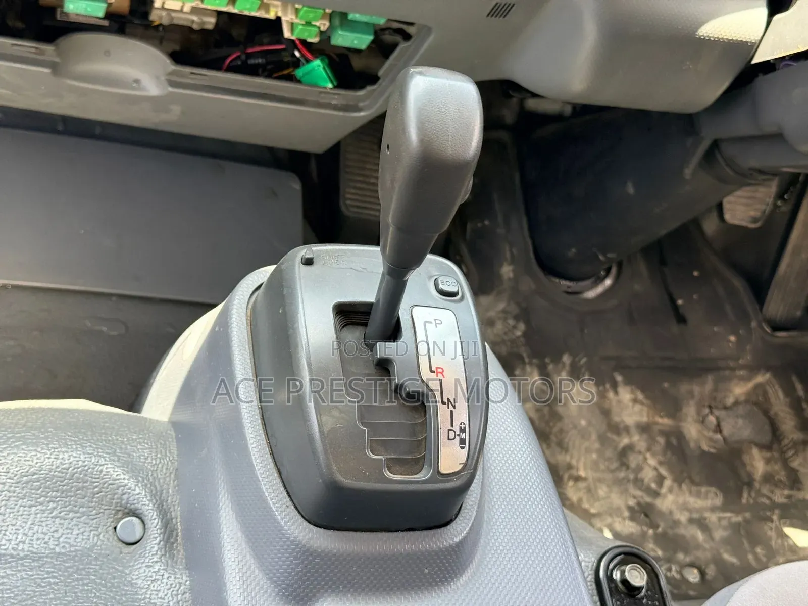 Isuzu Elf 4000cc Auto 2018