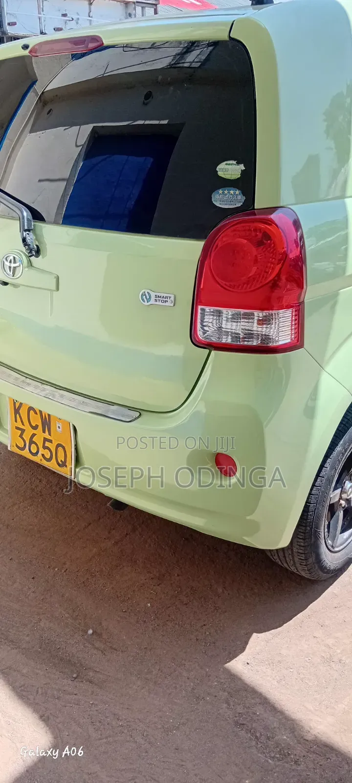 Toyota Porte 2012 Beige
