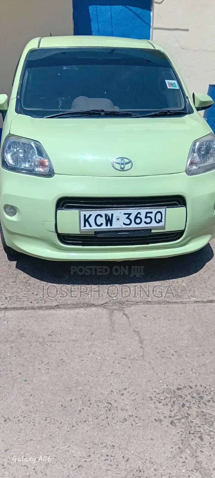 Toyota Porte 2012 Beige