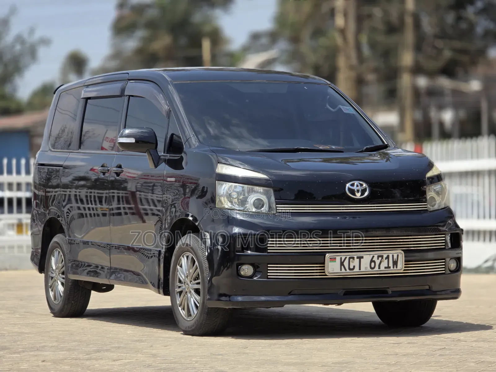 Toyota Voxy 2011 Black